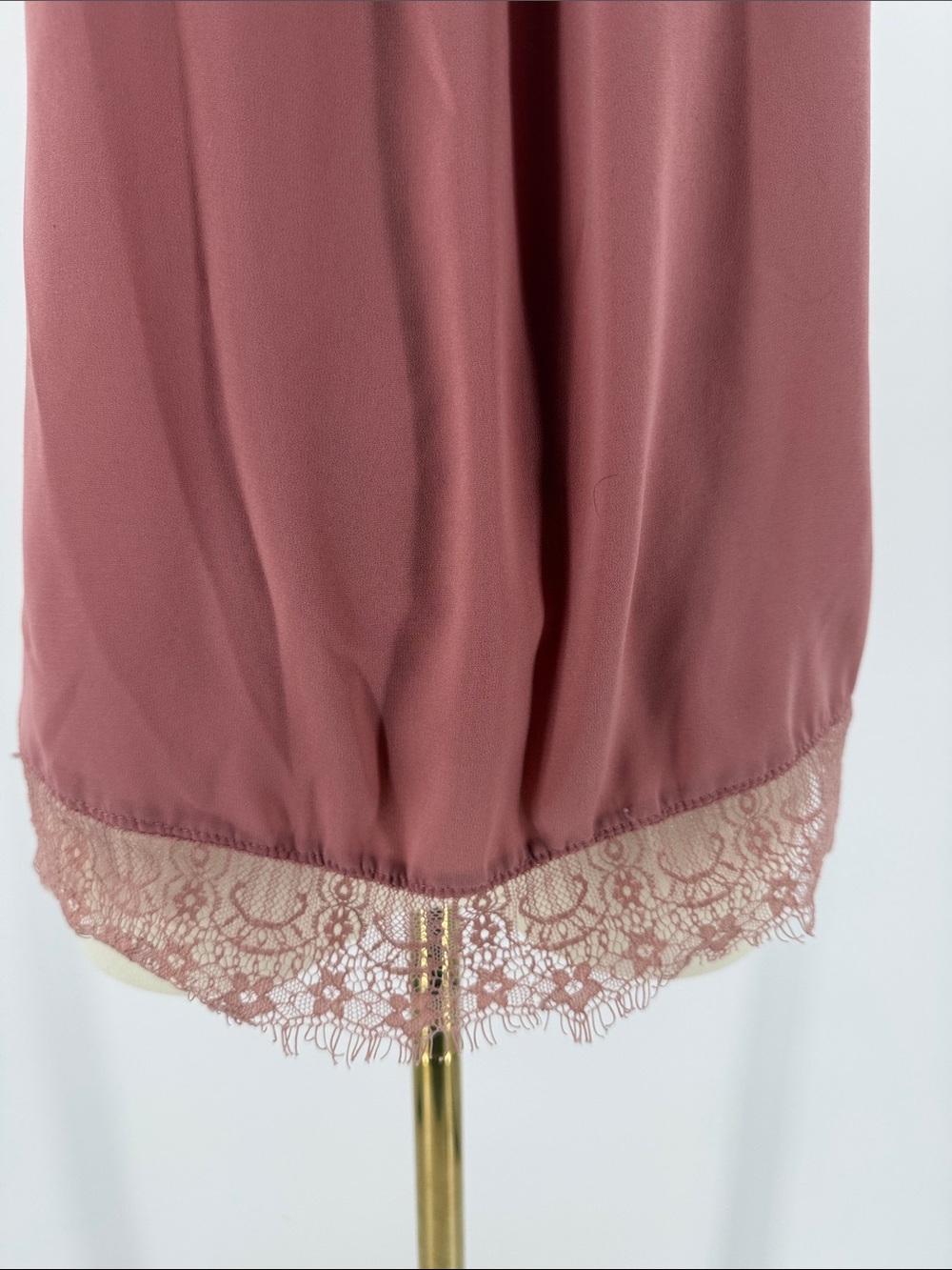 LC Lauren Conrad Rose Mauve Cap Sleeve Blouse with Lace Trim - Picture 2 of 5
